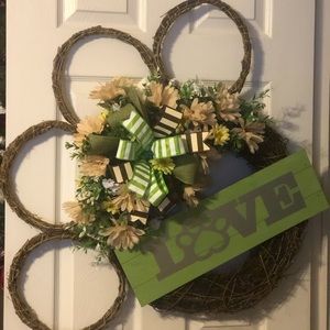 Dog Lovers Wreath